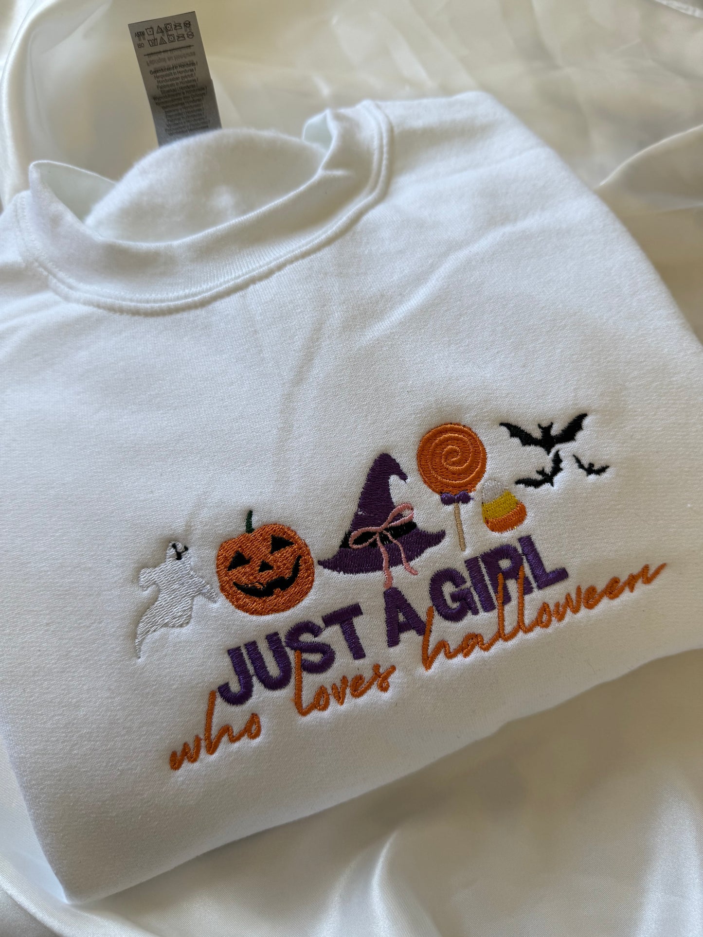 Just A Girl Who Loves Halloween Aesthetic Jumper