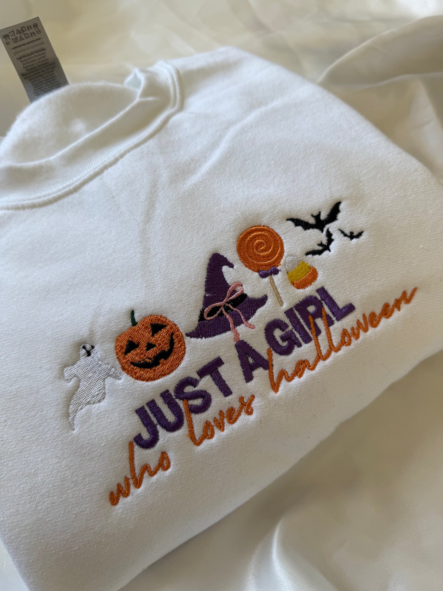 Just A Girl Who Loves Halloween Aesthetic Jumper